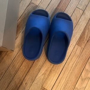 Adidas Yeezy Slide Kids in Blue